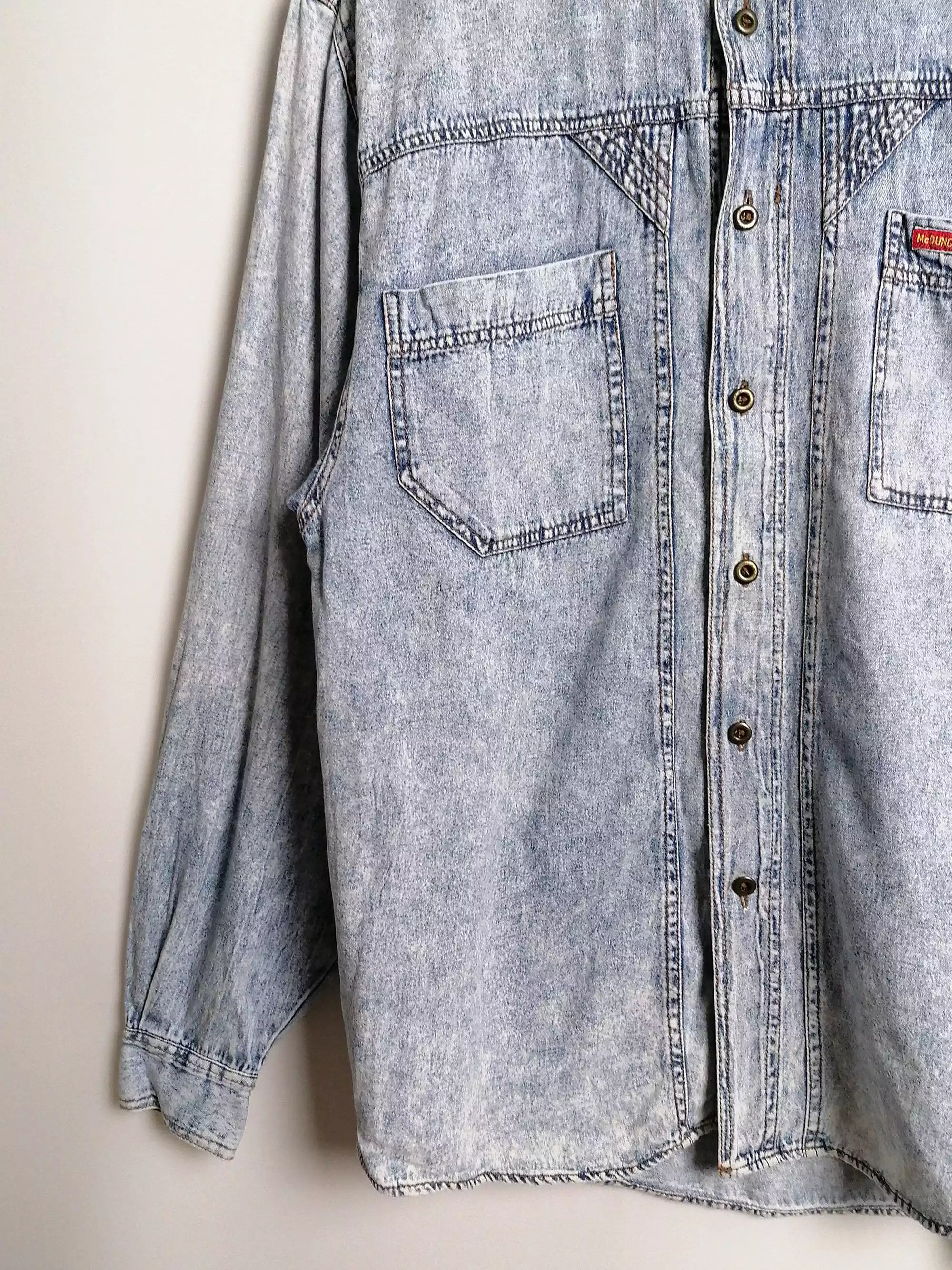 80's Unisex Acidwash Boyfriend Shirt - size S men