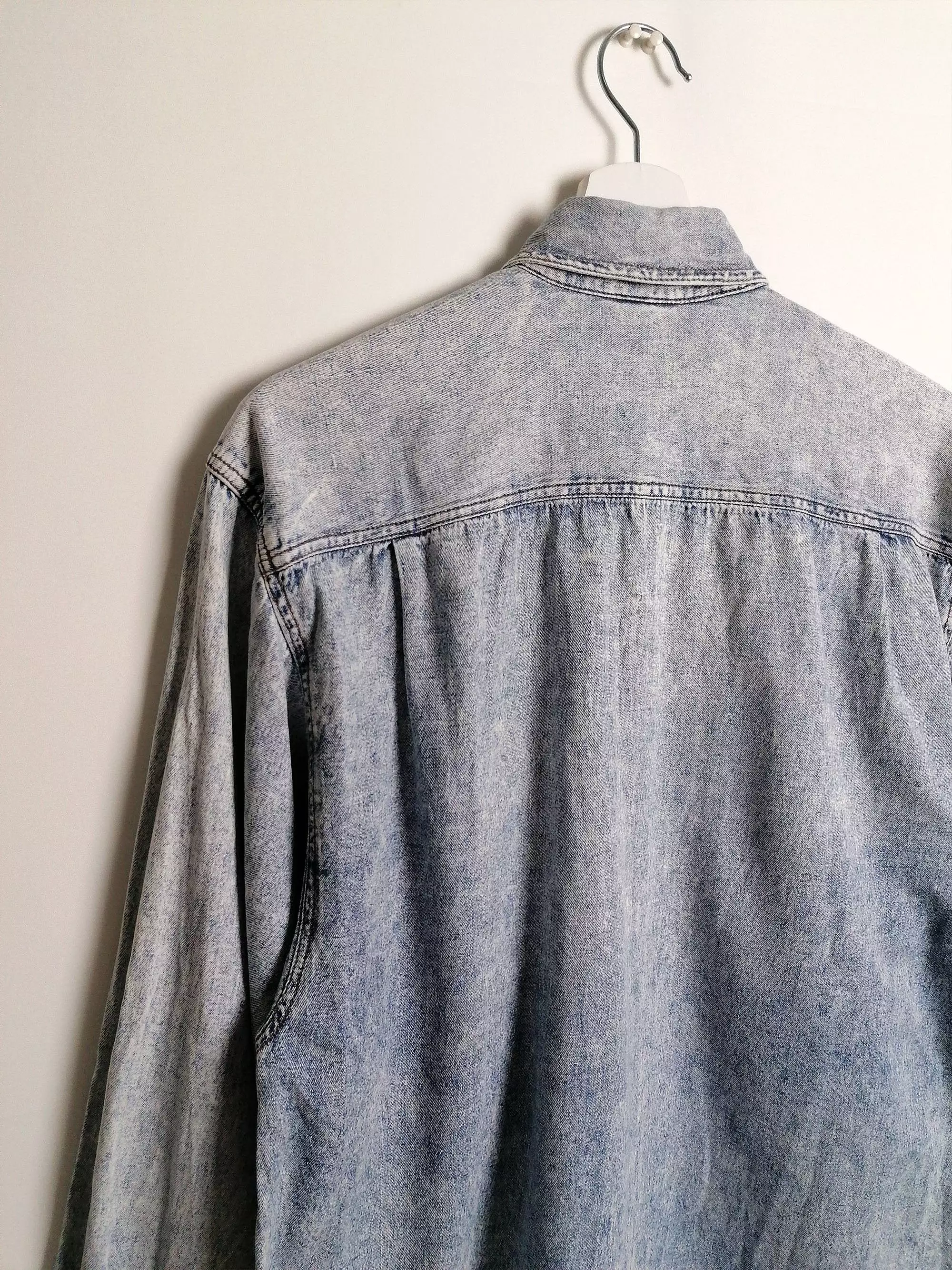 80's Unisex Acidwash Boyfriend Shirt - size S men