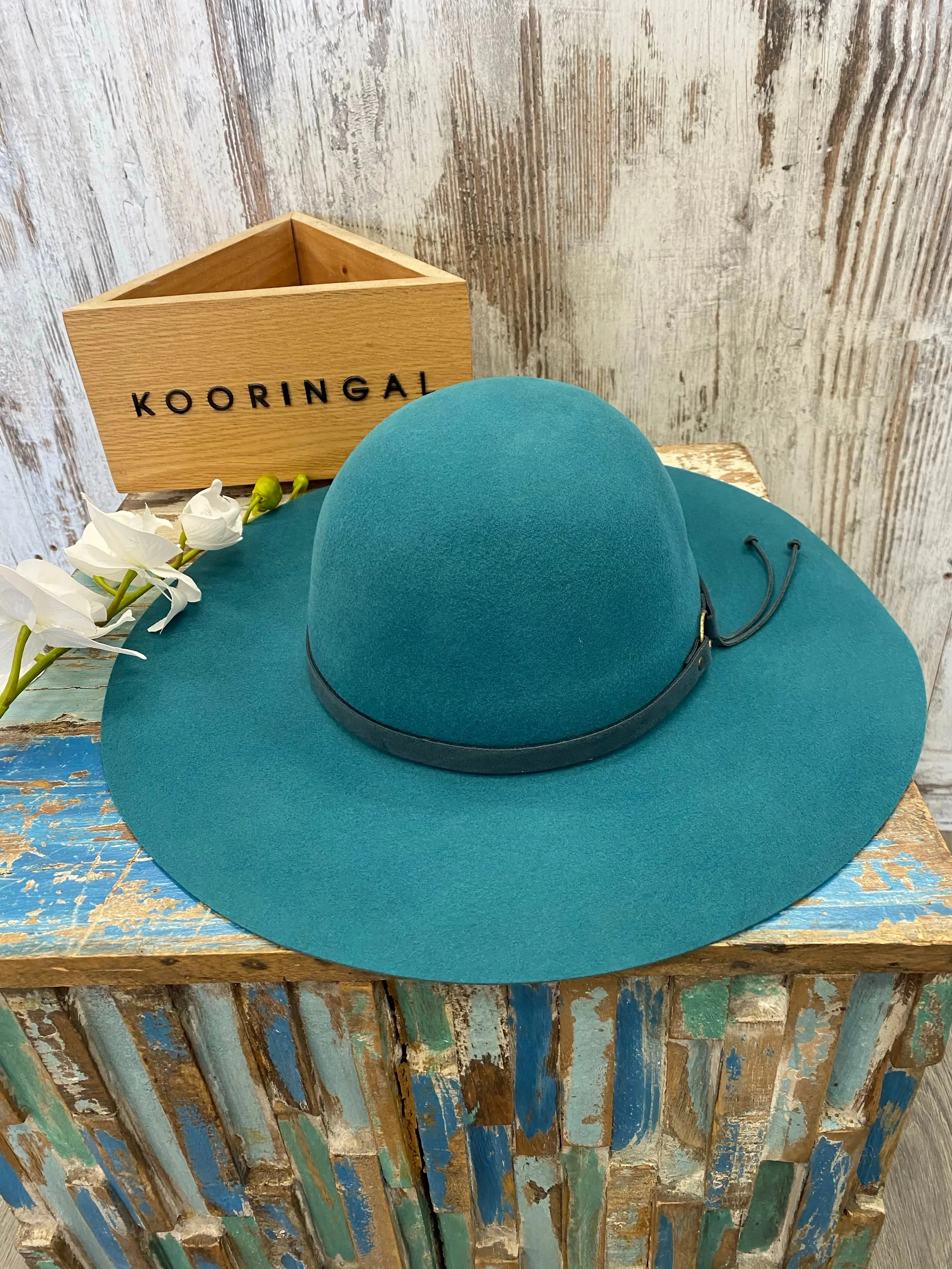 Ladies Wide Brim Hat ~ Forever After (Blue Peacock)