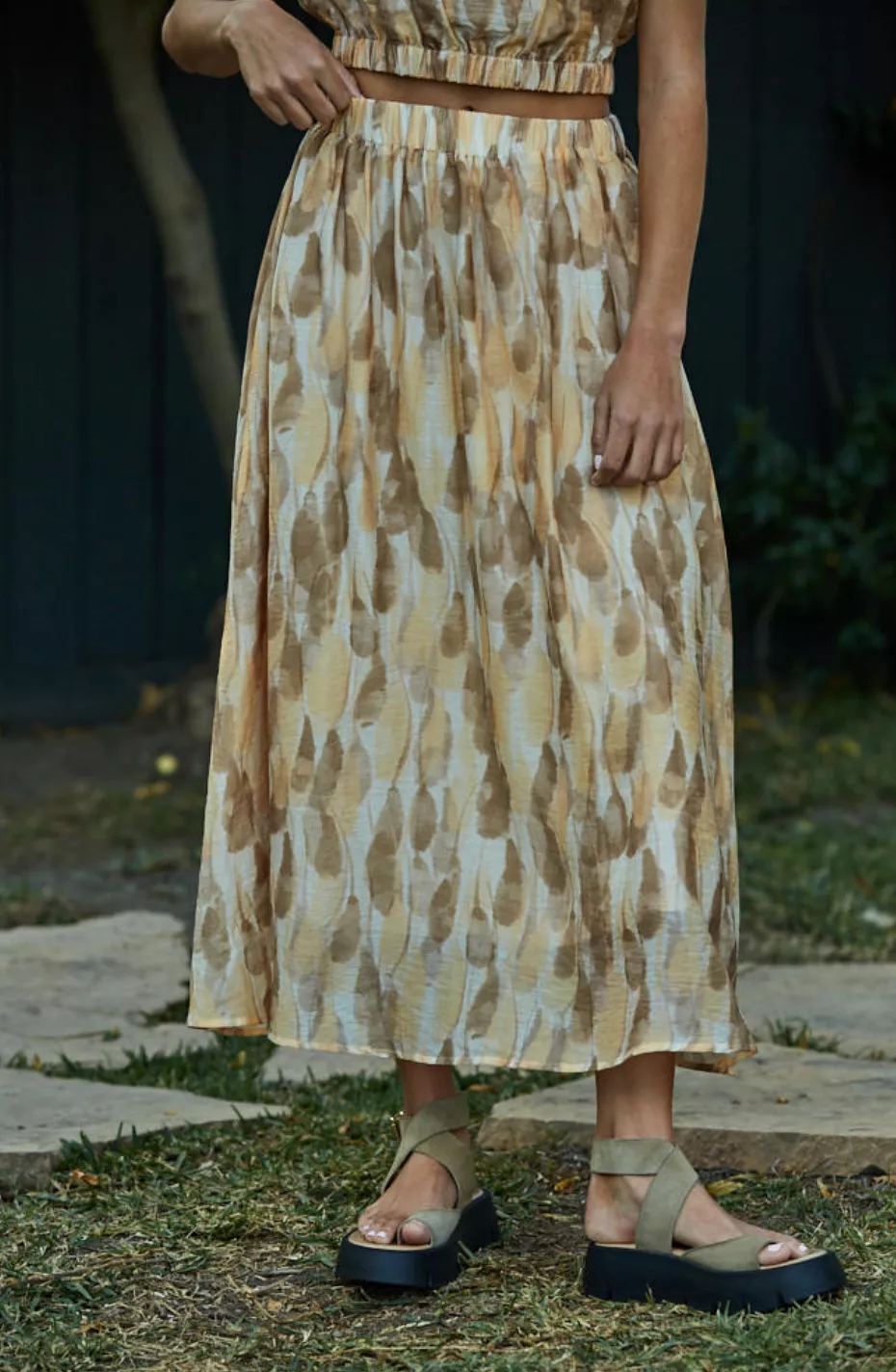 Lillie Skirt -- Taupe