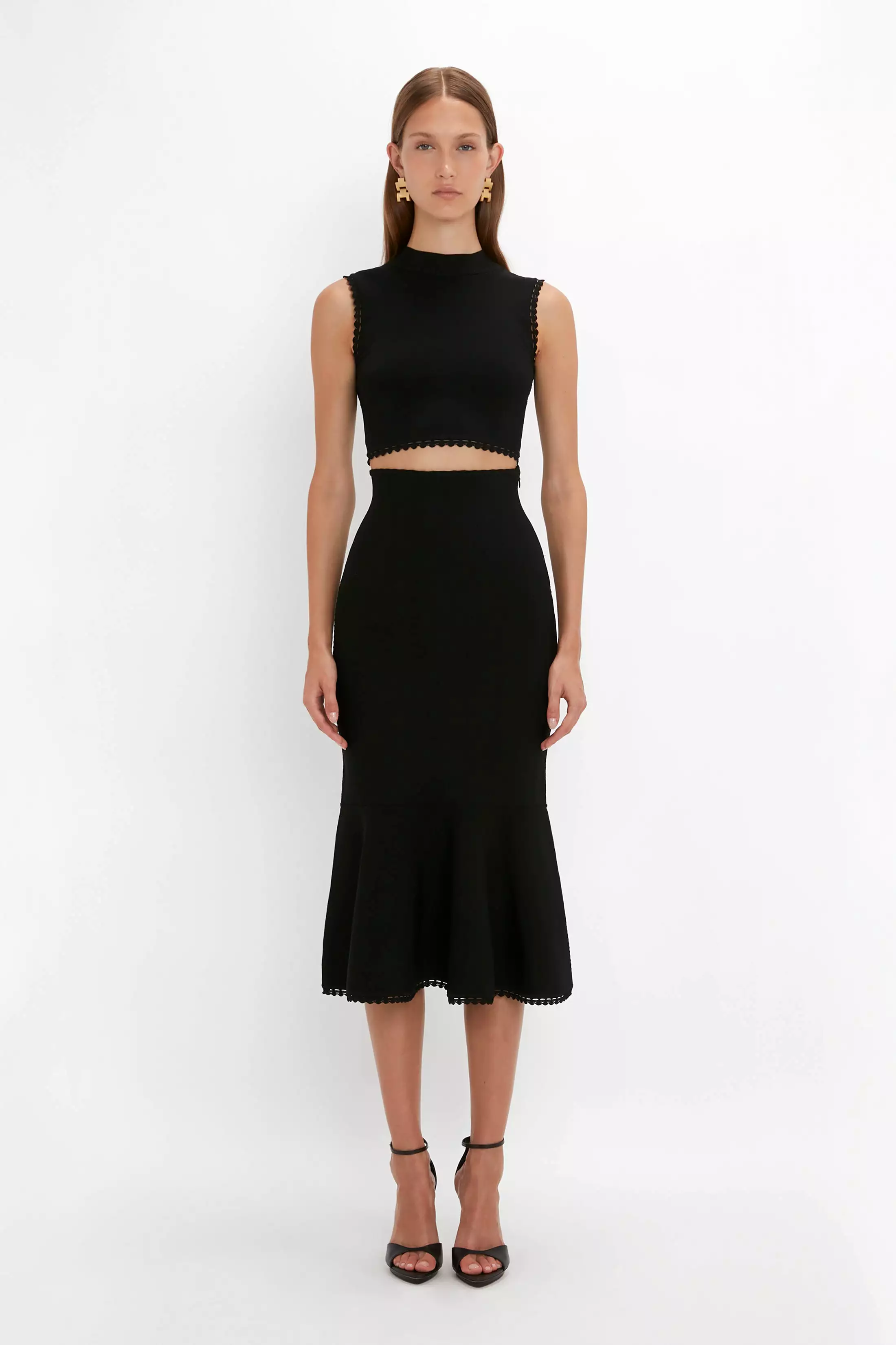 VB Body Scallop Trim Flared Skirt In Black