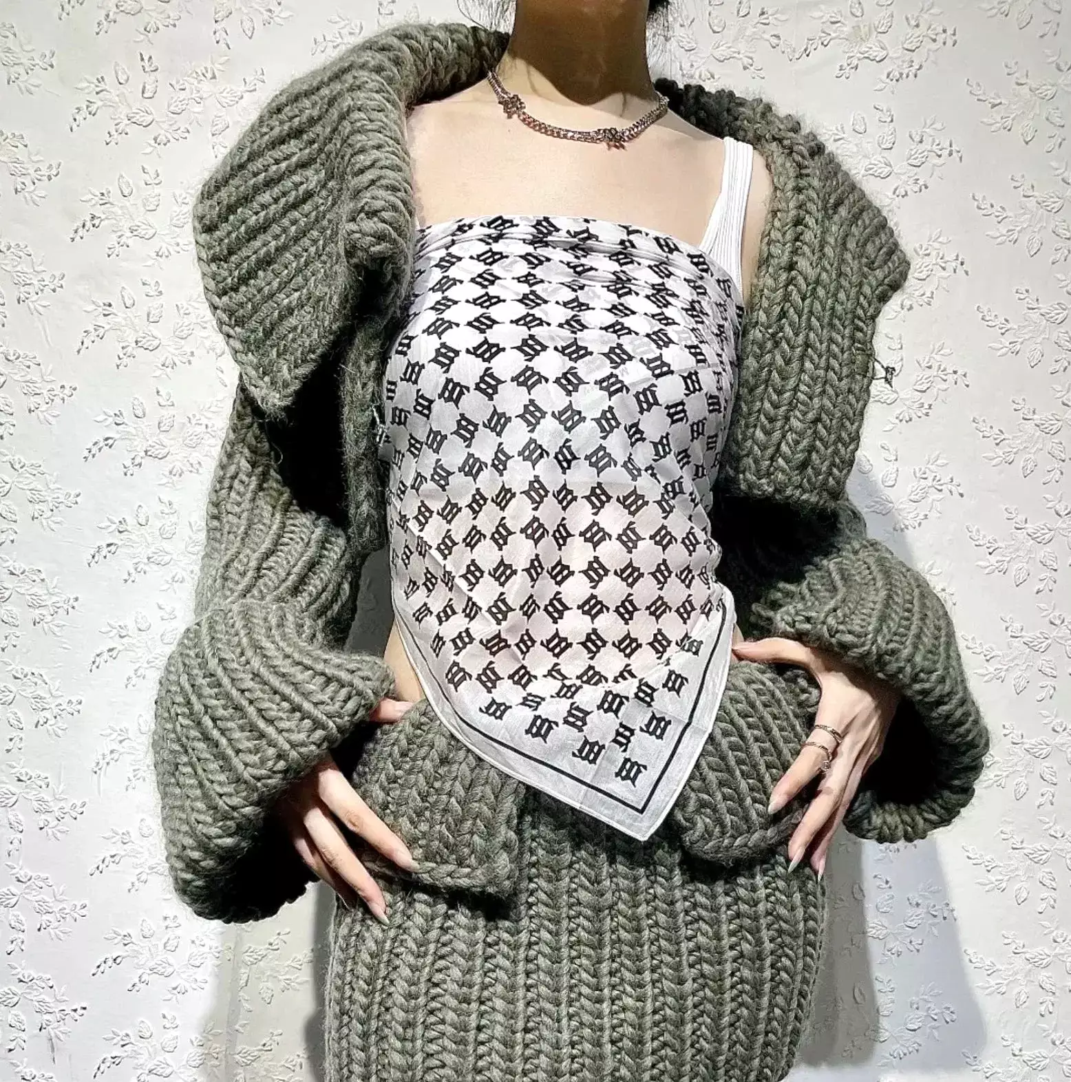 Winter Womens Sweater Suits Sets suit short-style knitted cardigan sweater skirt skirt suit